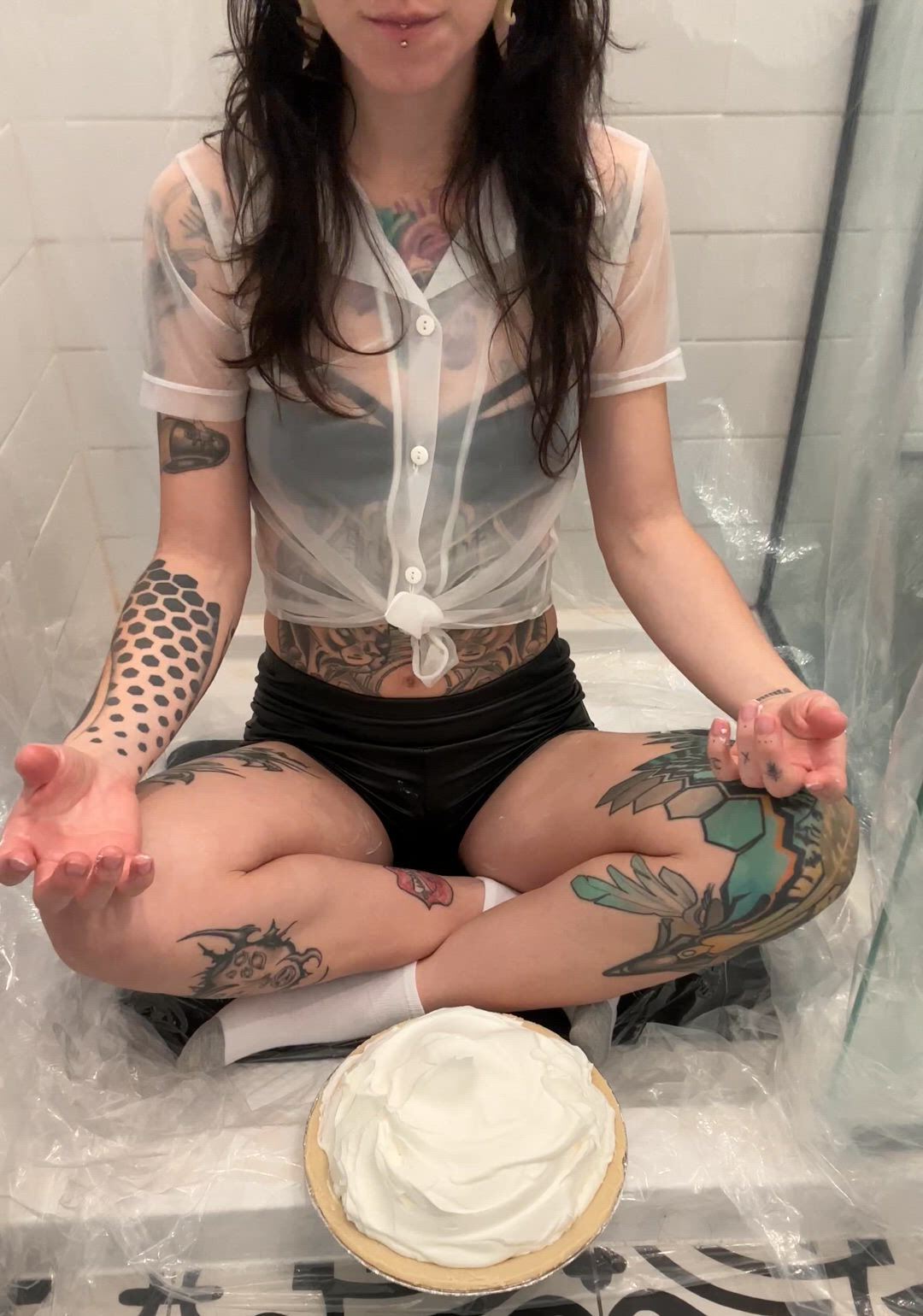 Amateur porn video with onlyfans model naughtycakebaebee <strong>@naughtycakebb</strong>