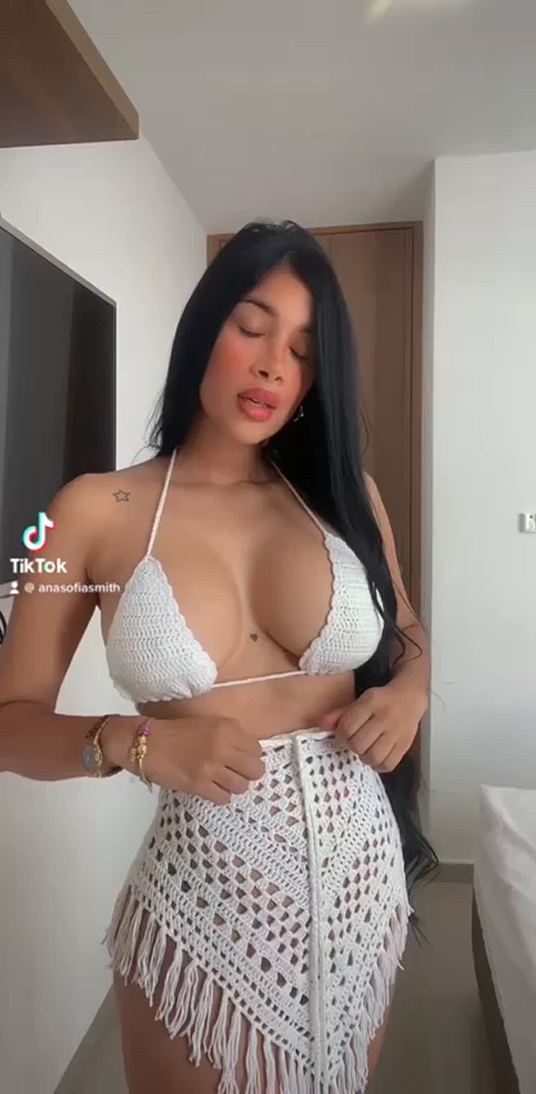 Big Tits porn video with onlyfans model lolalovedale <strong>@ana_smithh</strong>