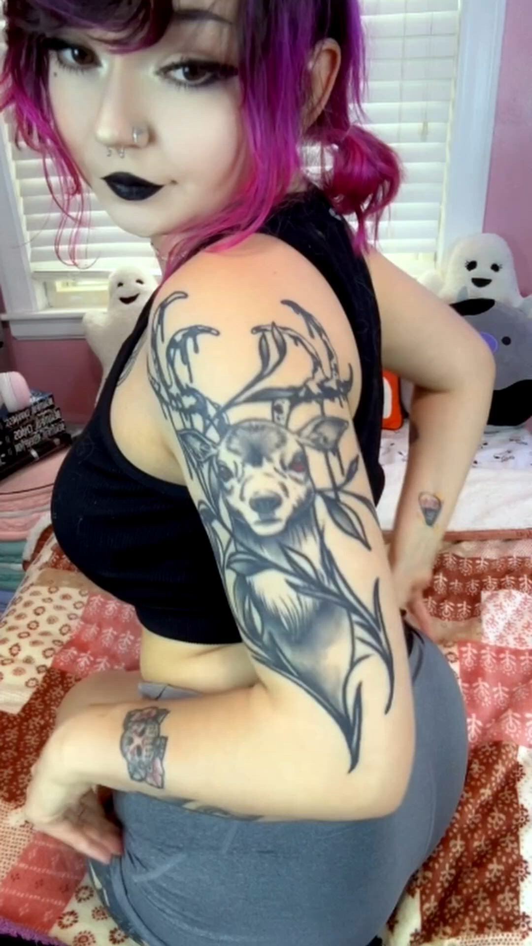 Alternative porn video with onlyfans model plushiesuccubus <strong>@plushiesuccubus</strong>