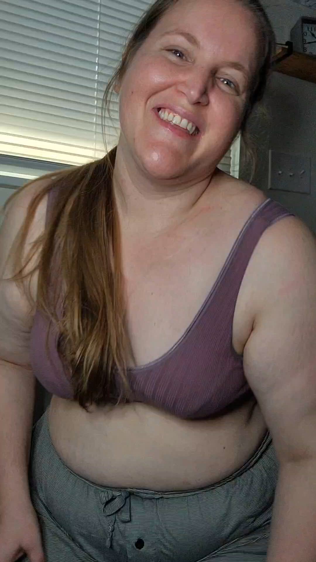 Amateur porn video with onlyfans model finishwithfae <strong>@finishwithfae</strong>