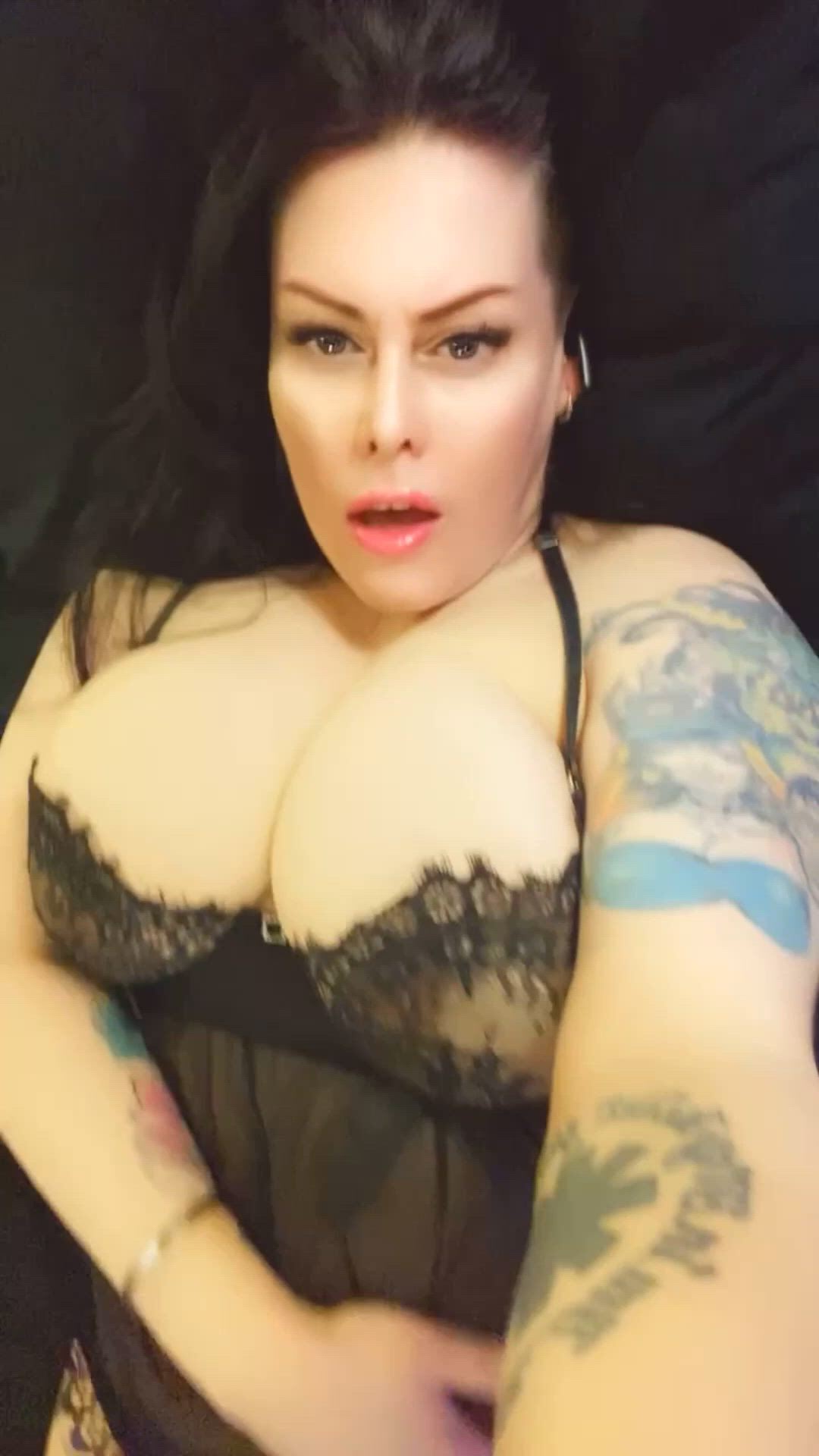 Big Tits porn video with onlyfans model Leslie Lethal <strong>@theleslielethal</strong>