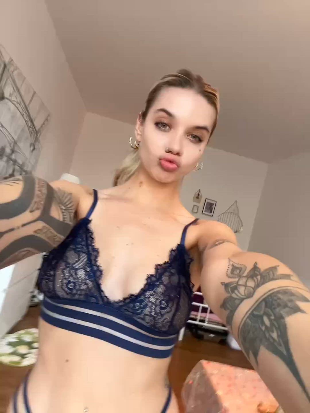 Amateur porn video with onlyfans model altbarb1e <strong>@altbarb1e</strong>