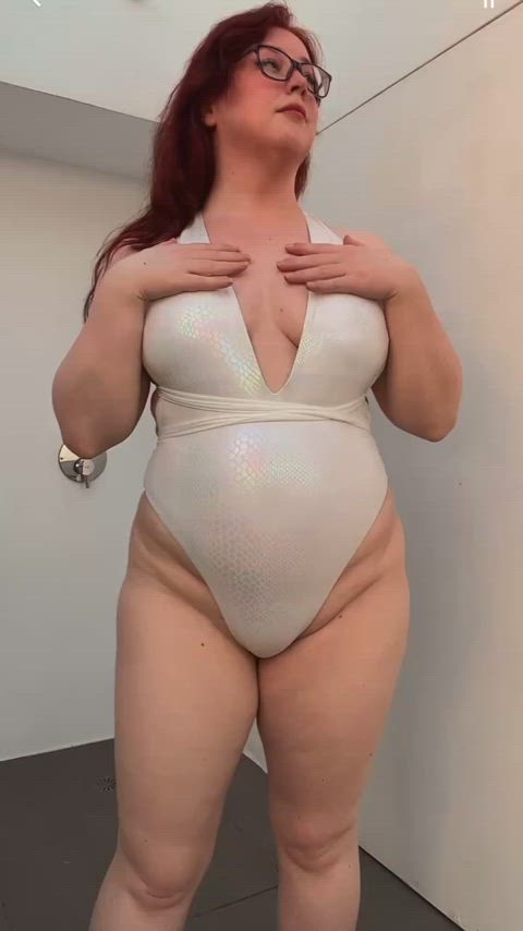 MILF porn video with onlyfans model britishmommy <strong>@lucylincoln</strong>