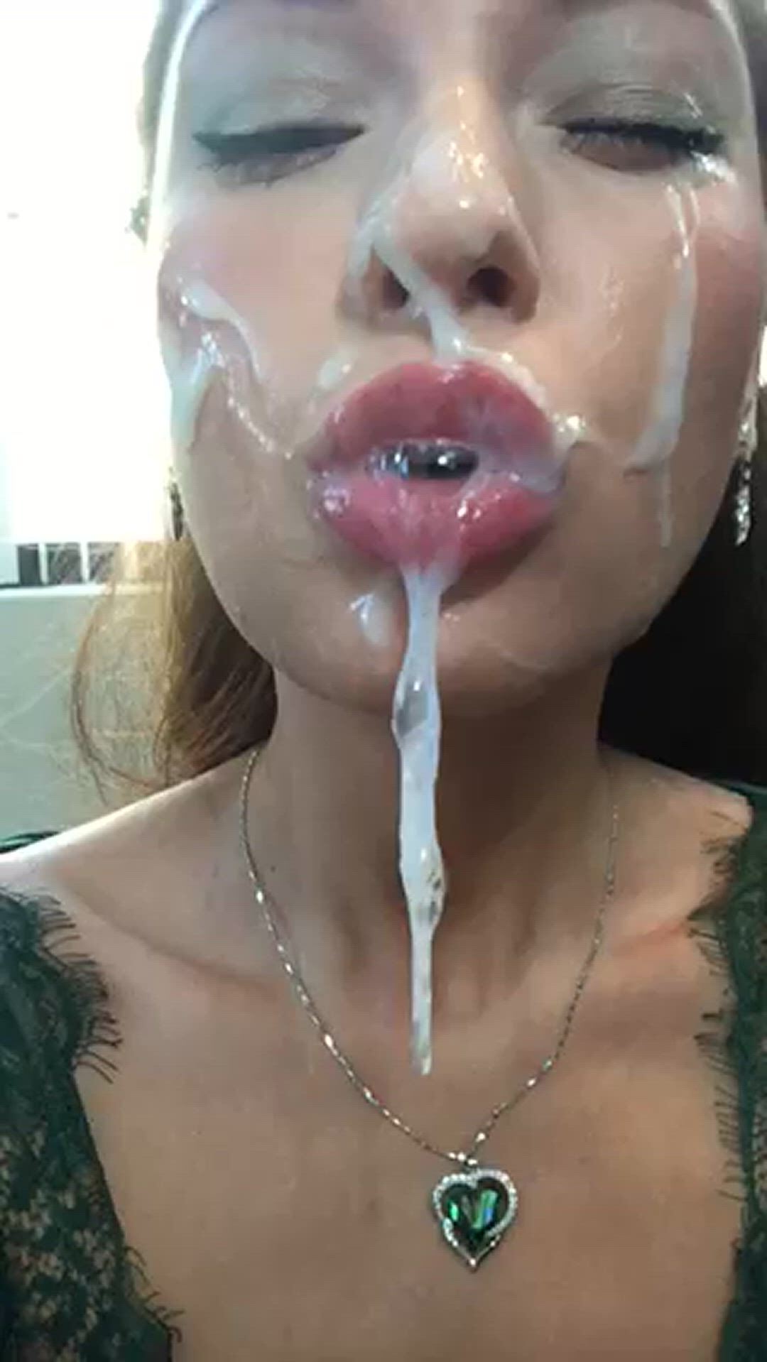 Amateur porn video with onlyfans model Annablossom <strong>@annablossom</strong>