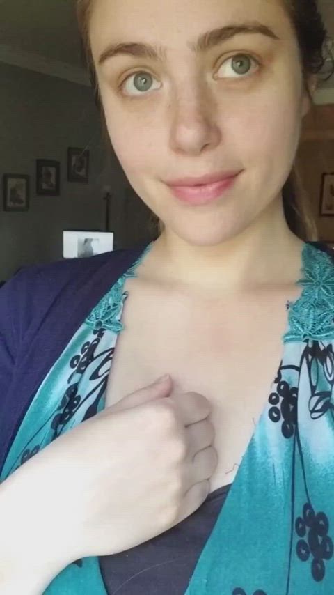 Amateur porn video with onlyfans model AwesomeKate <strong>@awesomekate</strong>