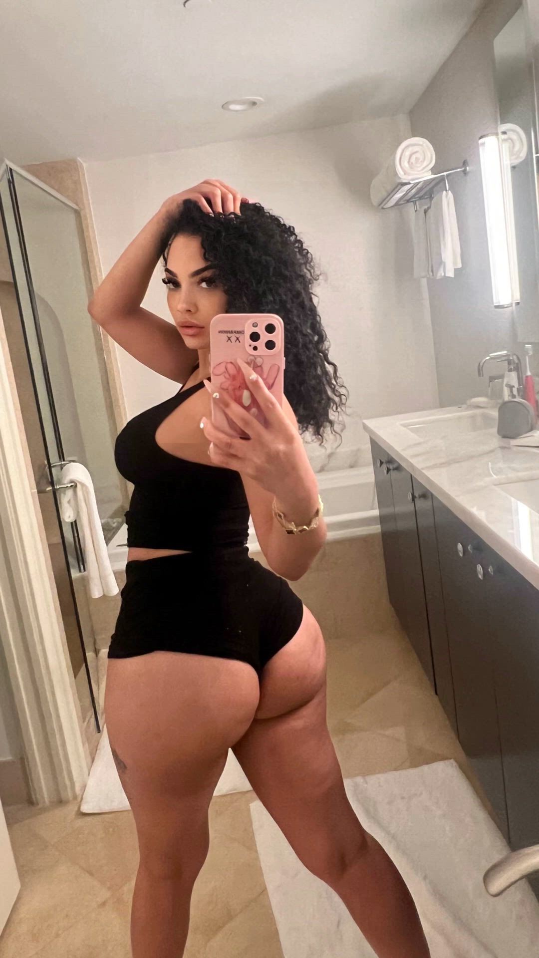 Ass porn video with onlyfans model ms_chelsmarie <strong>@ms_chelsmarie</strong>