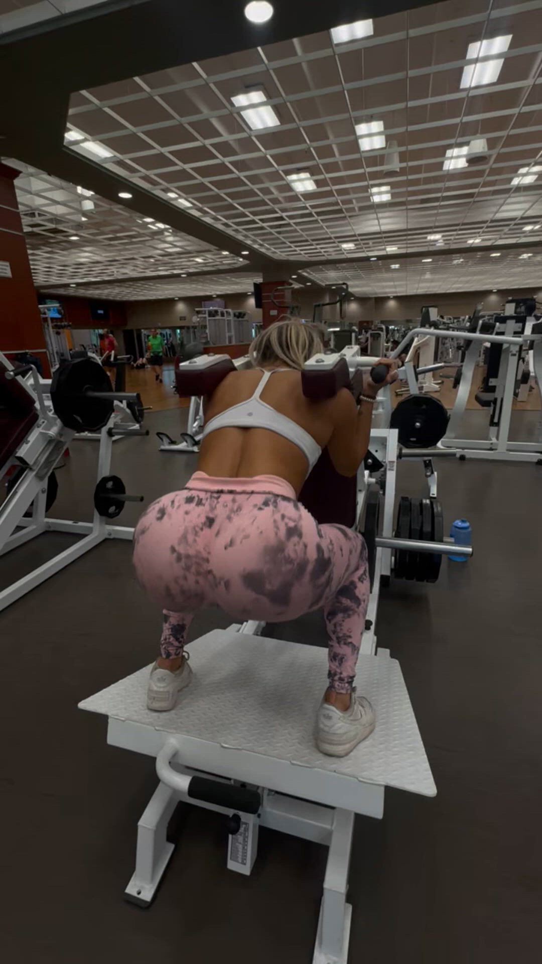 Ass porn video with onlyfans model Kylie Ray <strong>@ashleyrayyy_</strong>