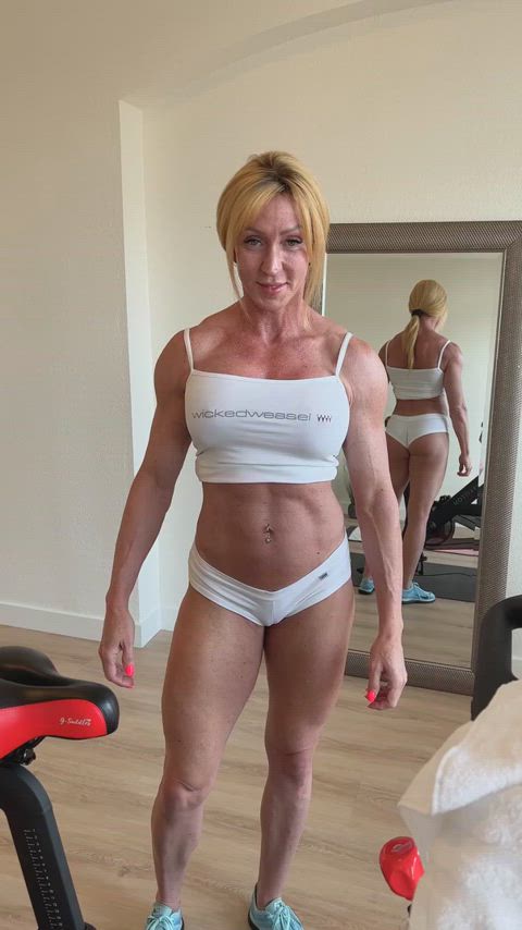 Fitwifejewels porn video with onlyfans model FitwifeJewels <strong>@fitwifejewelsvip</strong>