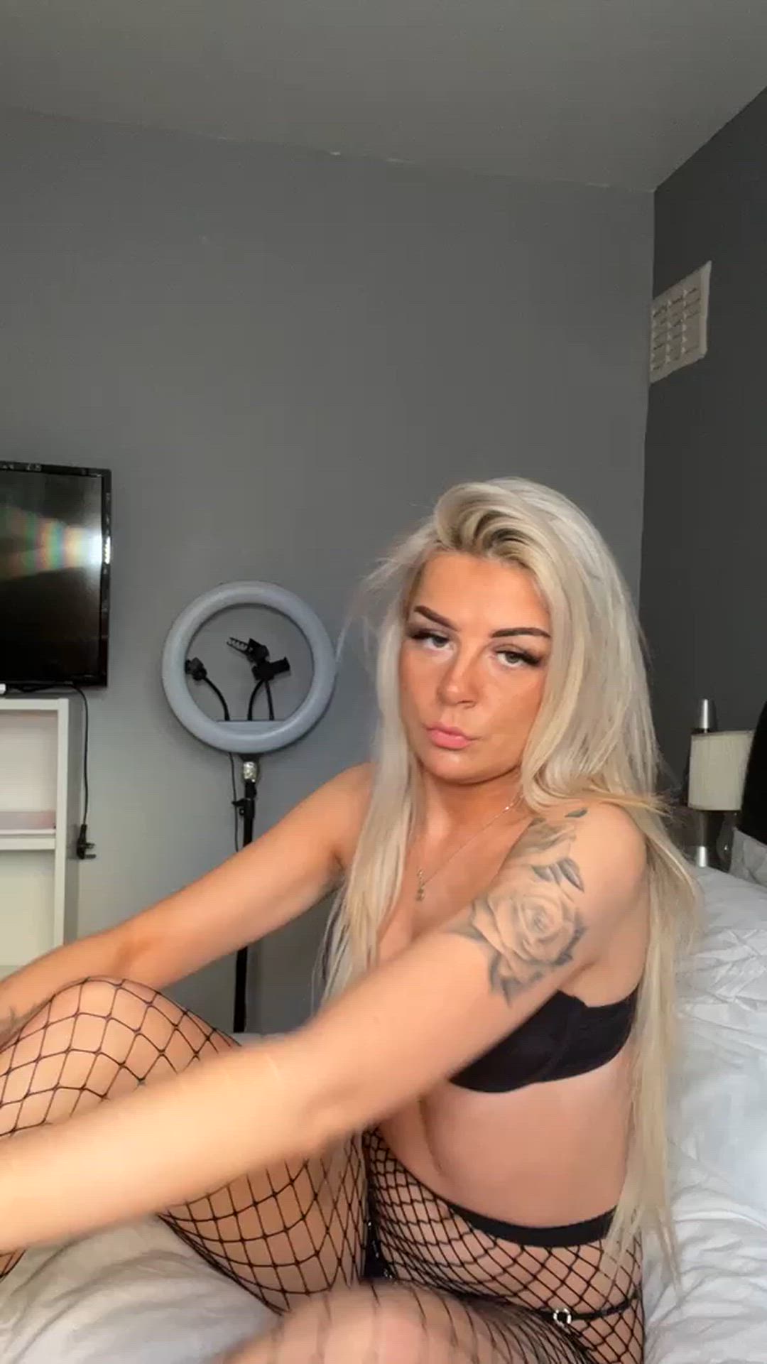 Amateur porn video with onlyfans model Tara Baby ? <strong>@tarasofie</strong>