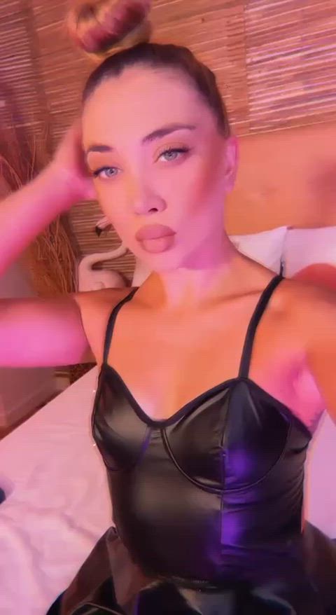 Amateur porn video with onlyfans model elisabrighton <strong>@elisabrighton</strong>