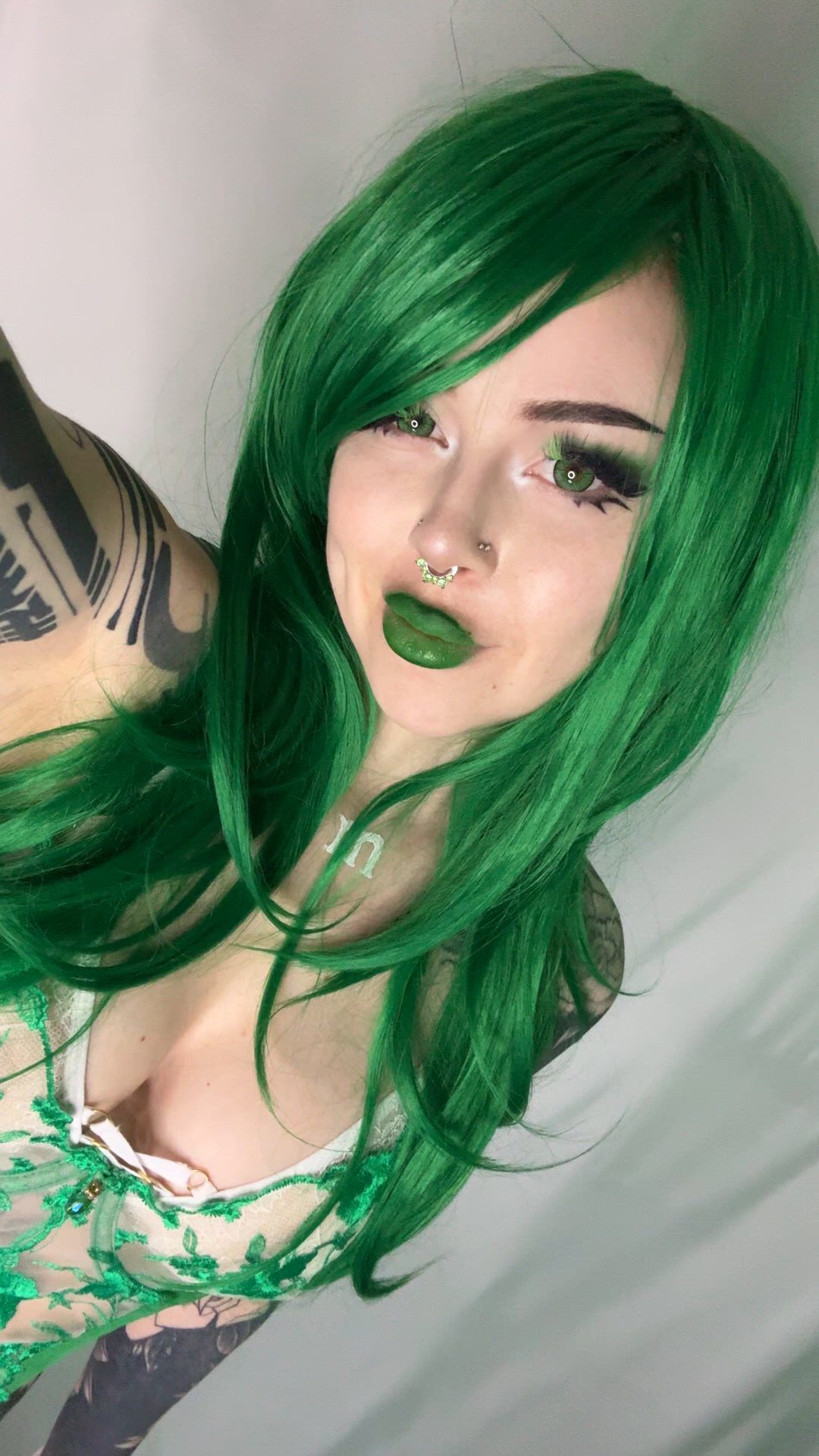 Amateur porn video with onlyfans model michelle.green <strong>@green______bean</strong>