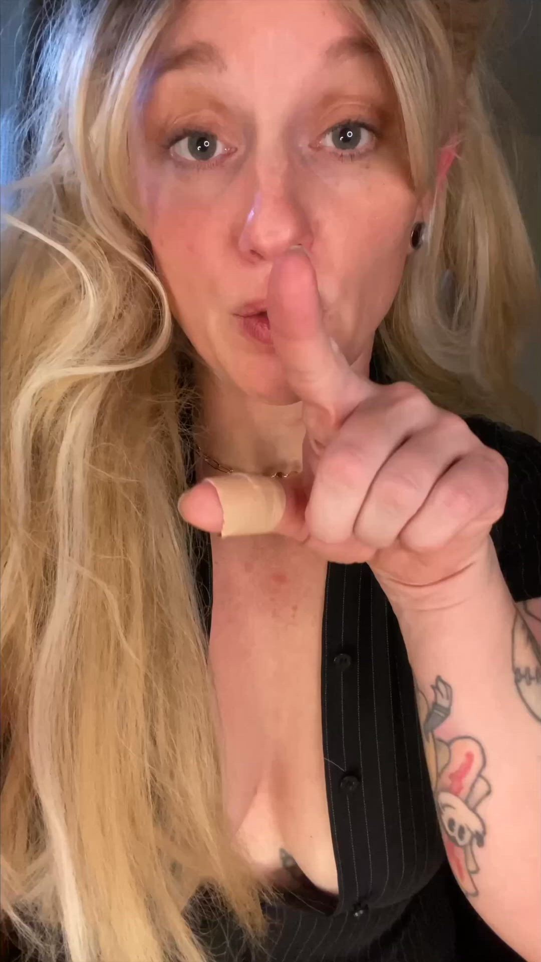 Amateur porn video with onlyfans model SindriSquirts <strong>@sindrisquirts</strong>