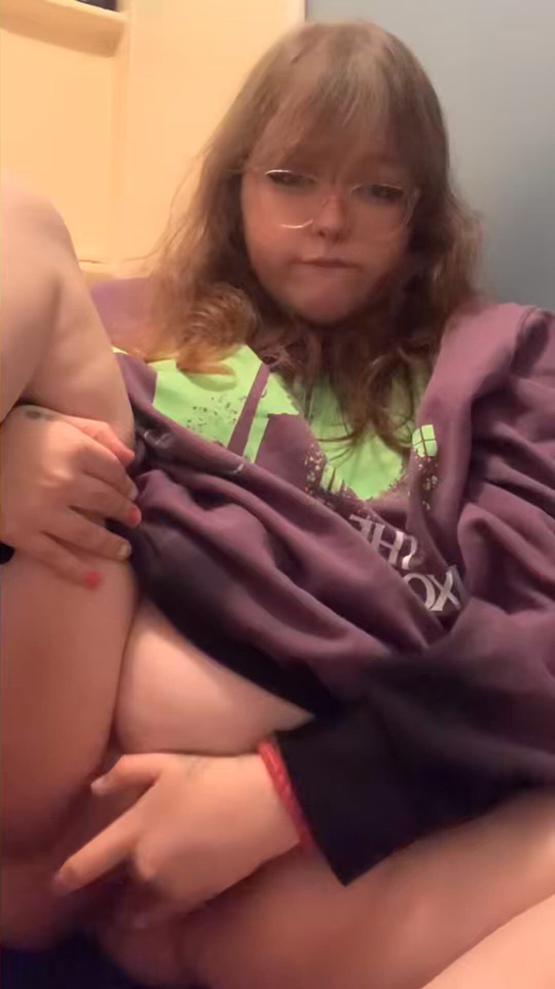 Masturbating porn video with onlyfans model chubbyslt <strong>@strawberrygal444</strong>