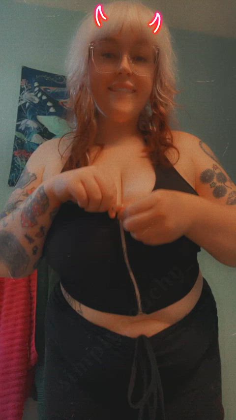 Big Tits porn video with onlyfans model simplypeachy <strong>@nsfw_peaches_</strong>