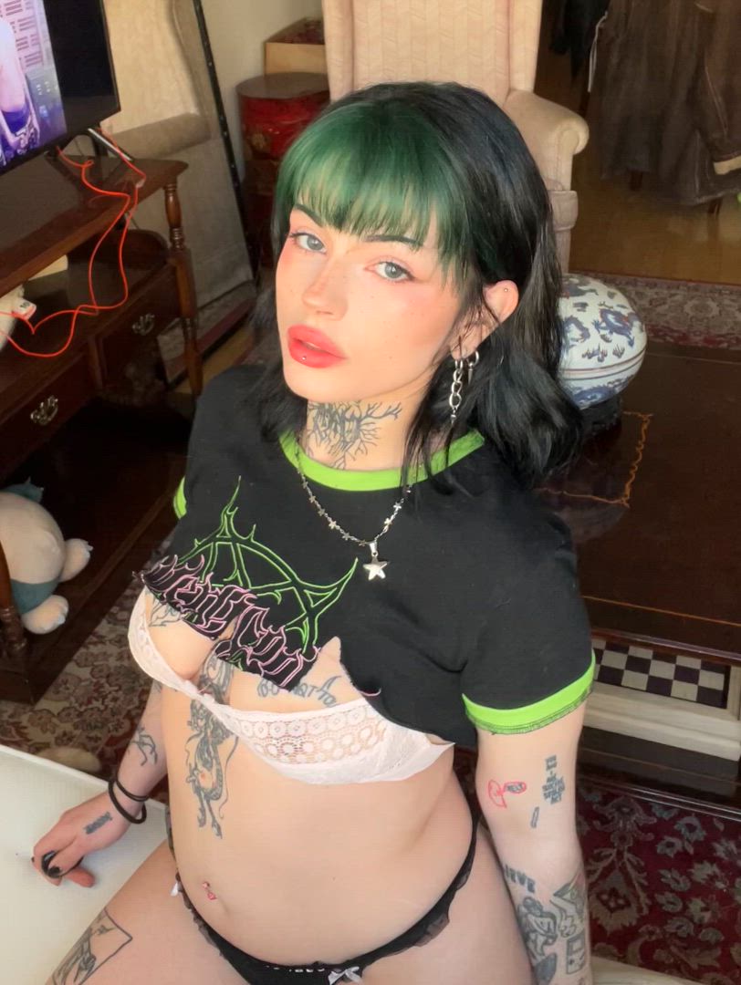 Teen porn video with onlyfans model elfsandiof <strong>@elfsandi</strong>