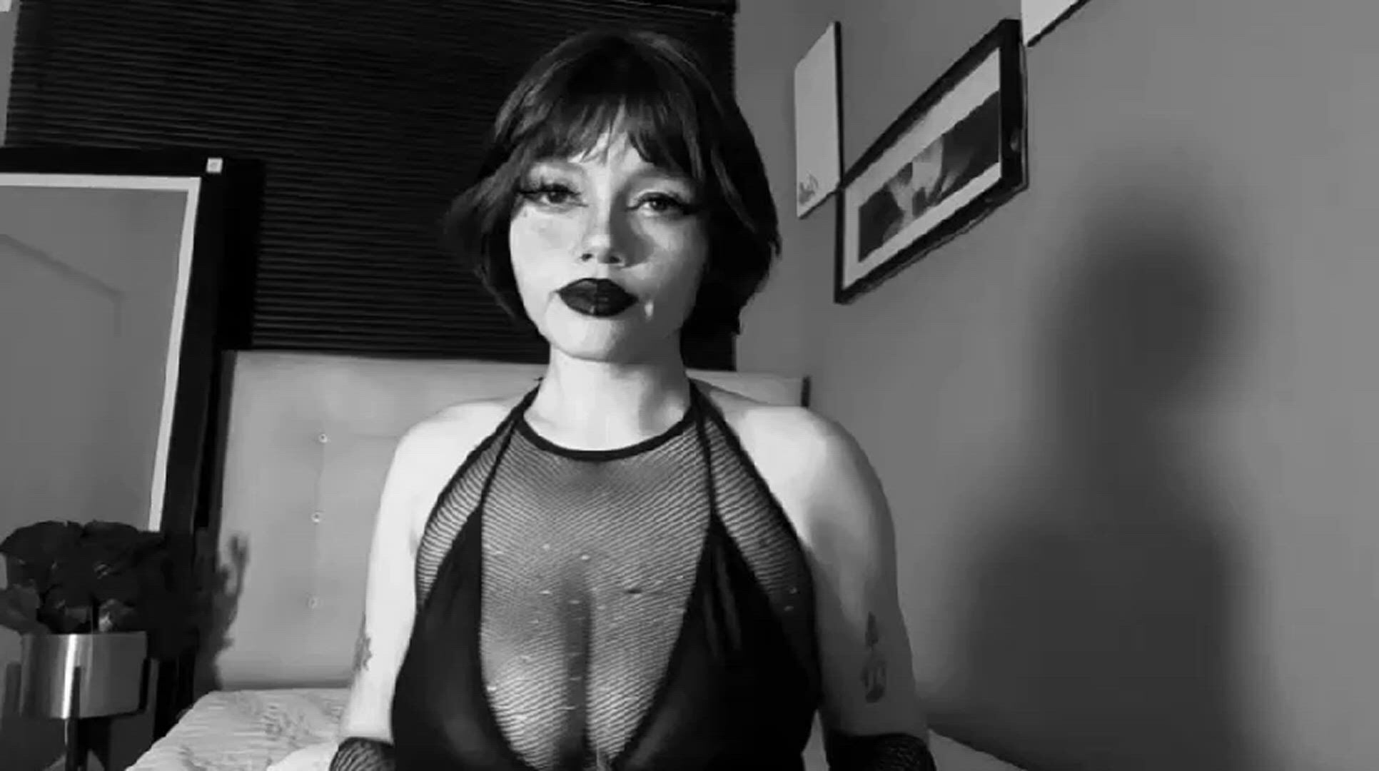 Big Tits porn video with onlyfans model vanessahudgends <strong>@hudgensvan58598</strong>