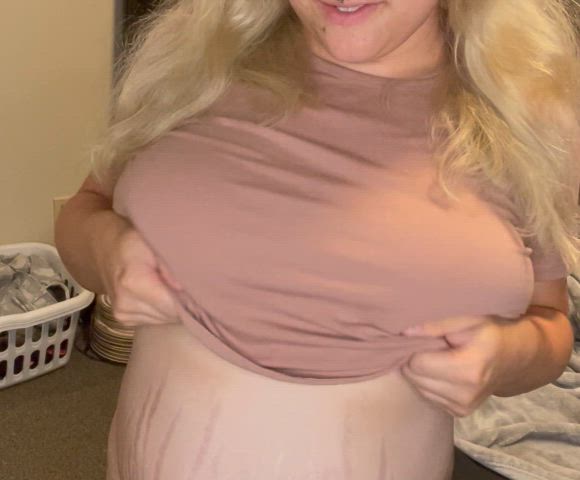 Big Tits porn video with onlyfans model PeachyKeen1 <strong>@peechykeen1</strong>