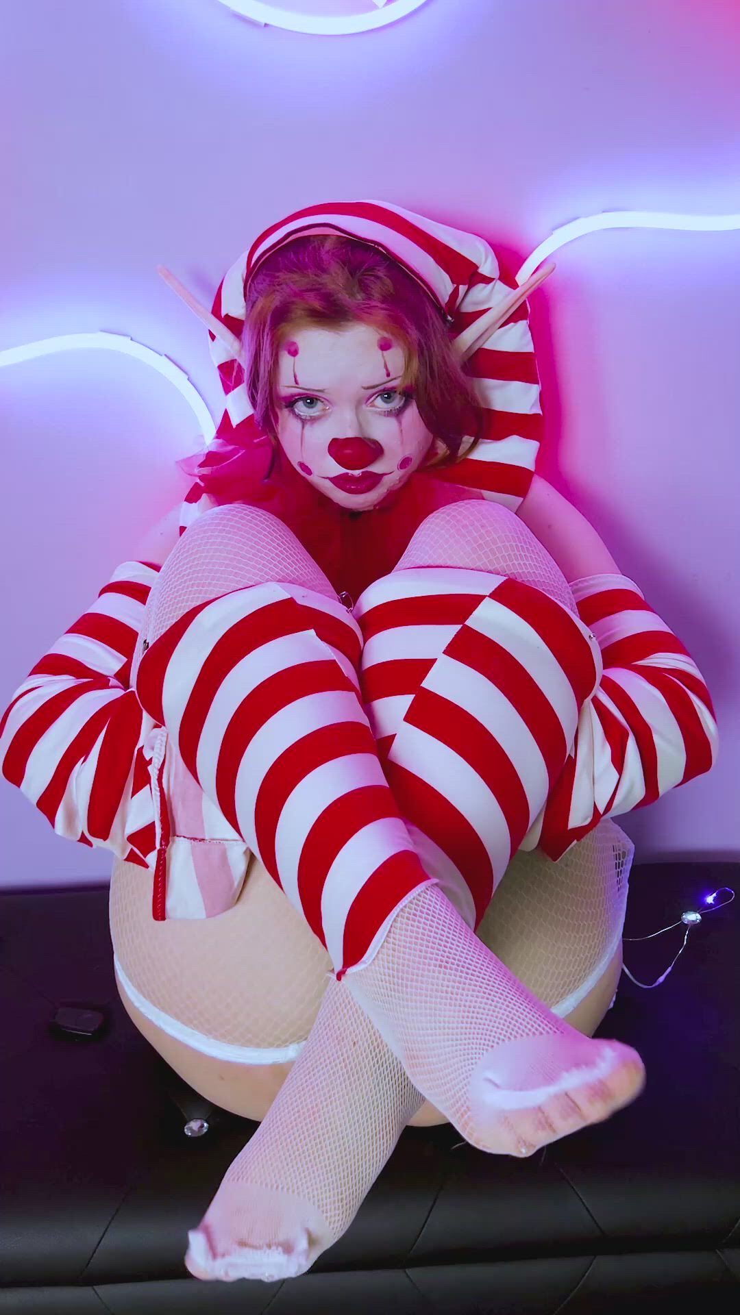 Christmas porn video with onlyfans model Scarlett <strong>@scarlettclown</strong>