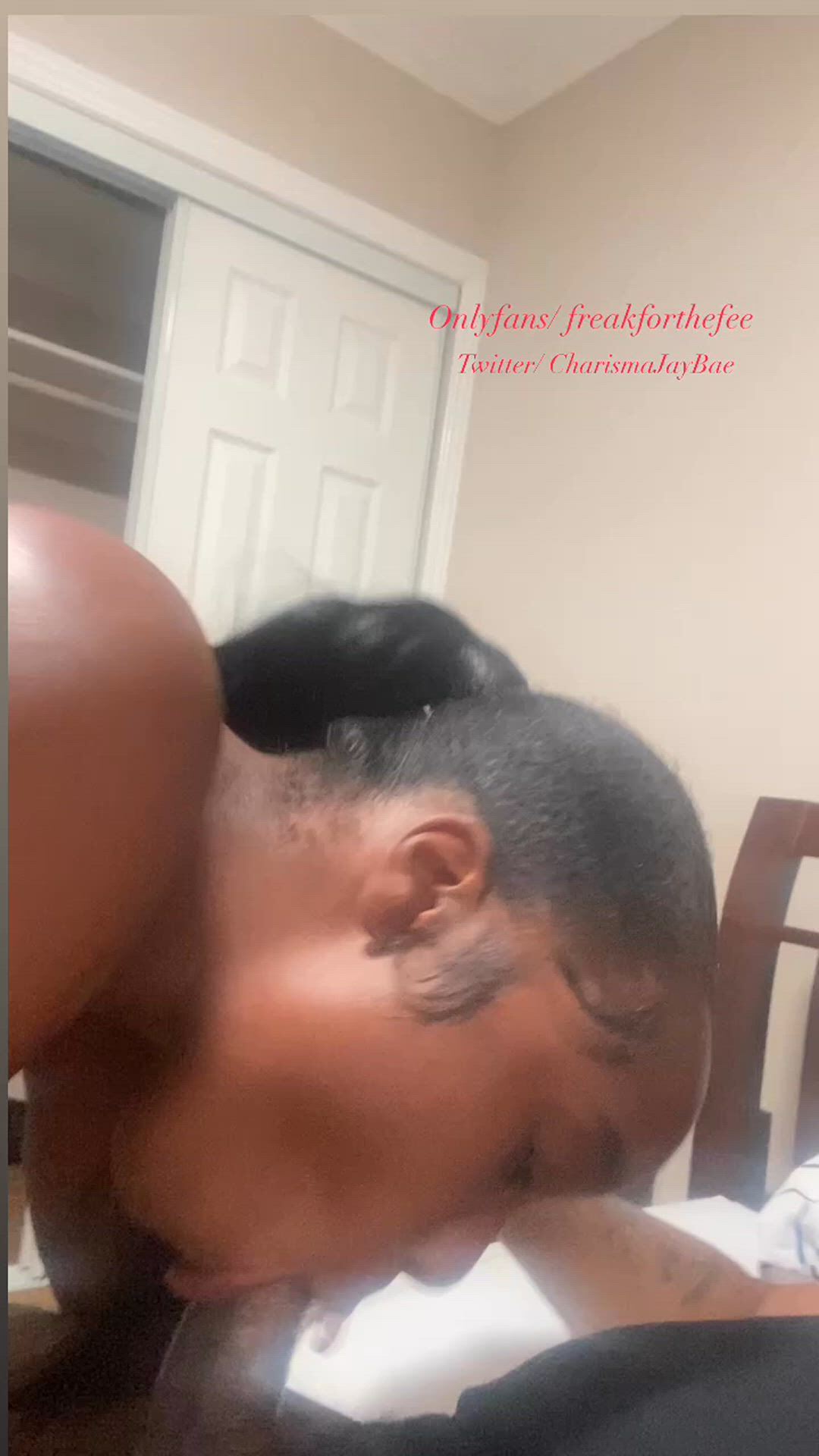 Blowjob porn video with onlyfans model charismaweeets <strong>@freakforthefee</strong>