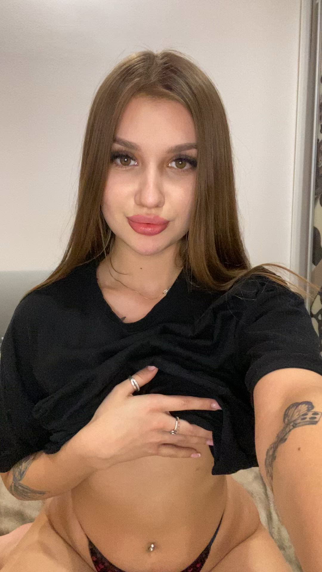 Erect Nipples porn video with onlyfans model Ivanka Fiennes <strong>@ivanka_fieness</strong>