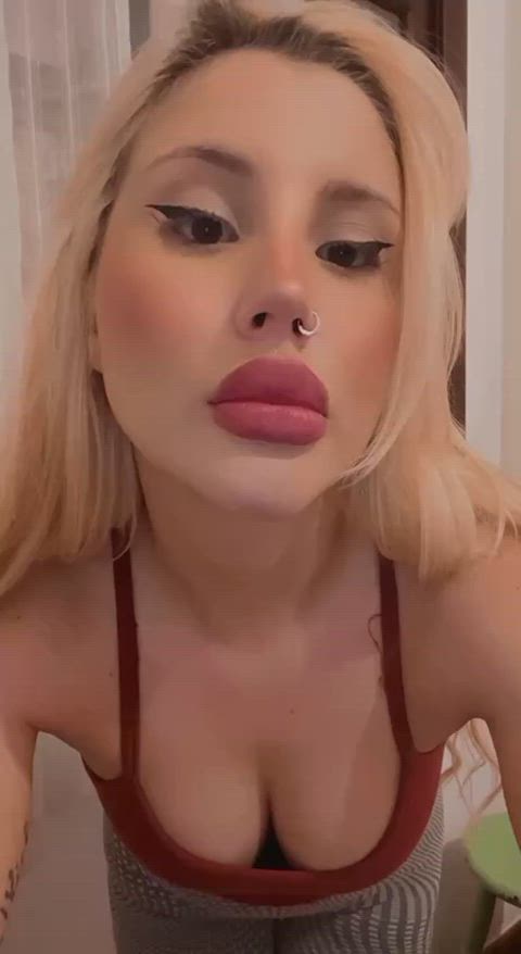 Teen porn video with onlyfans model arianaaurora <strong>@arianaaurora</strong>